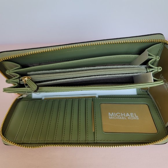 MICHAEL KORS Jet Set Travel Continental Pebbled Leather Wallet- Light Sage⭐ - Picture 12 of 16